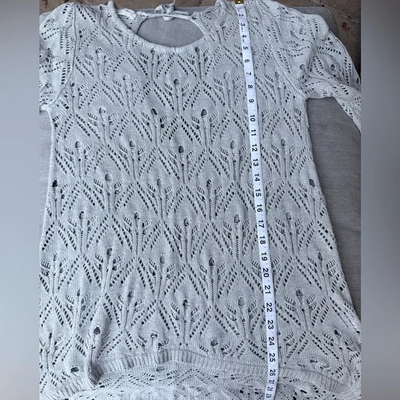 Grace & Lace Light Gray Pointelle Knit Hi-Low Sweater (18”p2p) - Picture 7 of 9